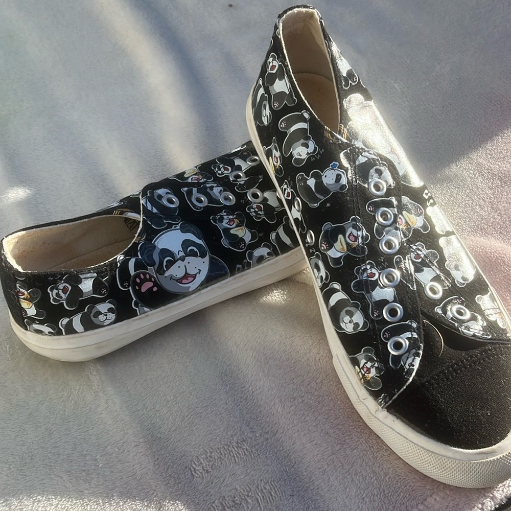 Panda shoes